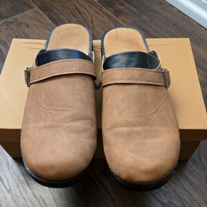 Men's Brown Slip-On Clogs
